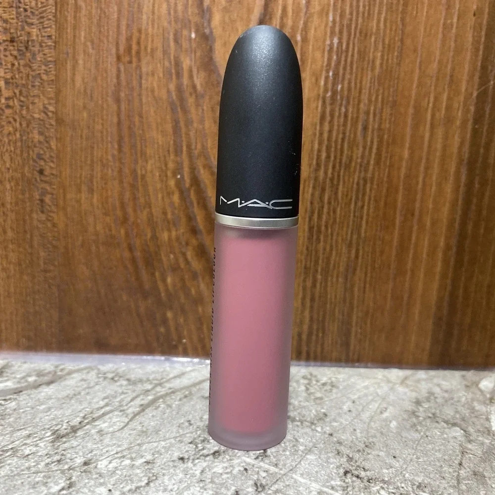 MAC Powder Kiss Liquid Lip Color Lipcolour Co Co Coral Coco‎ Coral Co-Co Coral